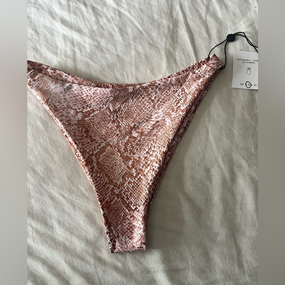 Skatie Kelly bottoms in Eden size Medium